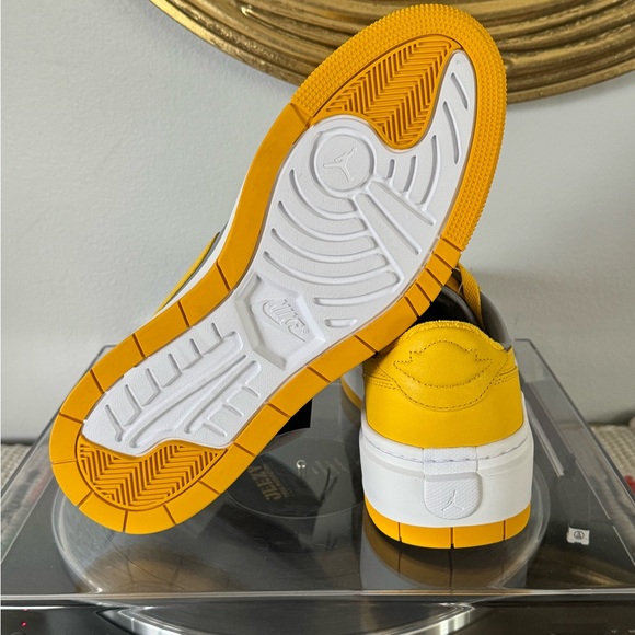 Women Air Jordan Elevate Low | Size 11.5 - Picture 6 of 6